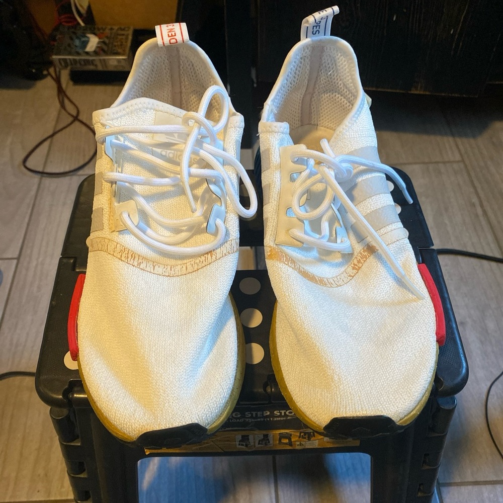 Adidas Original Men SZ 9.5 NMD R1 Cloud White Red/Blue